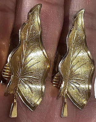 Vintage Beautiful Gold Tone Clip On Leaf Earrings  • $10