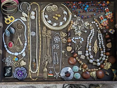 ONLY Vintage Jewelry Lot   50 PCS #V30 • $70