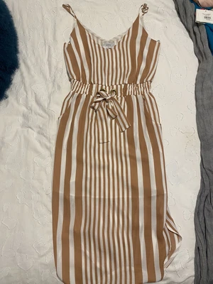$36 • Buy Sheike White/light Brown Striped Dress In Size 10