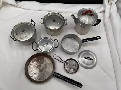 Lot Of 12 Pieces Vintage Metal Aluminum Childrens Pots And Pans Cookware • $25