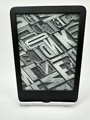 Amazon Kindle 11th Gen. 16GB Wi-Fi 6  - Black - Scratched • £50