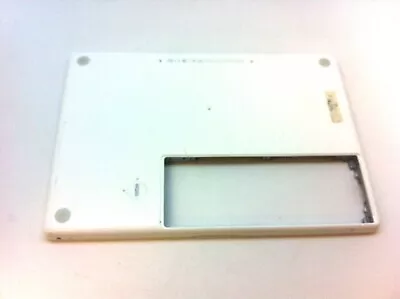 Apple Macbook 13  A1181 Early 2008 MB403LL/A White Bottom Base 815-9744 - 215 • $11.96