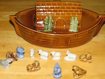 Wonderful Wade England Noah's Ark With 13 Total  Animals And Figures • $30