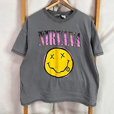 $19.95 • Buy Nirvana Shirt Womens Small Smiley Face Graphic Grey Short Sleeve Bershka