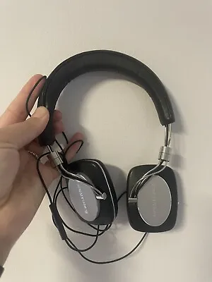 Bowers & Wilkins P5 Wired Headphones - Black • $125