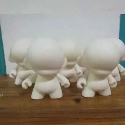 5pcs 4inch Kidrobot Munny Glue Platform Design Doll DIY White Mold Graffiti Toys • $19.99