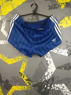 Adidas Shorts Size SMALL Vintage Retro Ig93 • $86.60