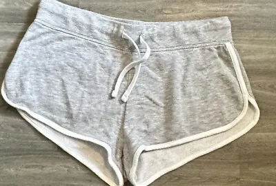 Ladies Shorts Size 12 💜 • £0.99