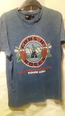 Guns N' Roses   Use Your Illusion  T-shirt Size Small.. • £4.50