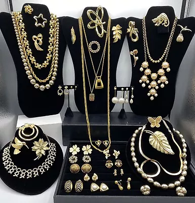 Vintage Jewelry Lot 43 Pcs Gold Tone Faux Pearl Brooches Clip Earrings Necklaces • $229