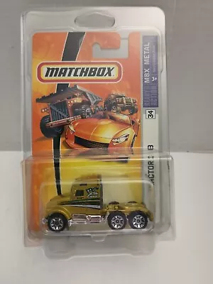 MATCHBOX MB34 TRACTOR CAB LIME GOLD W/Protector  • $10.99