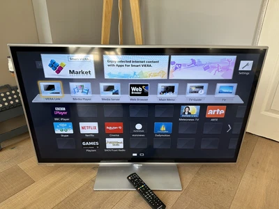 £37 • Buy Panasonic 42 Inch TX-L42E6B LCD Flatscreen TV With Stand, Remote & Manual