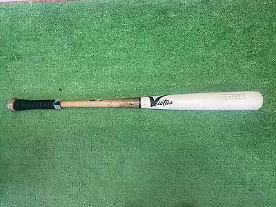 Victus V-Cut Hard Gloss Maple Wood Baseball Bat 33  V110 Used Pro Reserve • $80