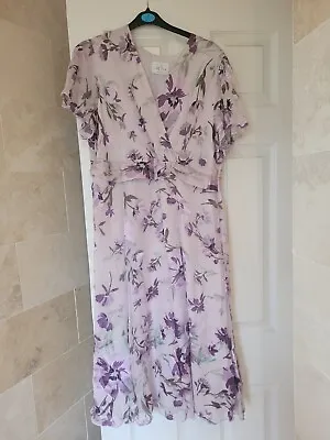 Ladies Eastex Floral Dress. Size 14. Short Sleeves. • £12.99