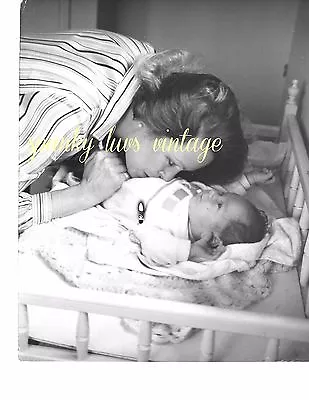 Celebrity Photo Black & White Vtg Michelle Phillips And Baby Austin • $12.96