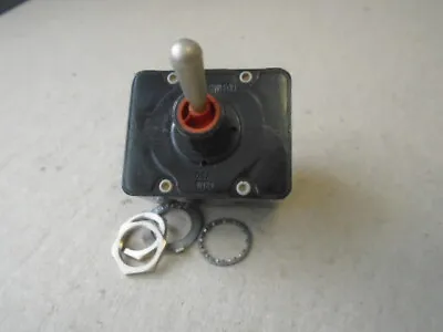 1 Ea Nos Honeywell Micro Toggle Switch    P/n: Ms27736-23 • $16