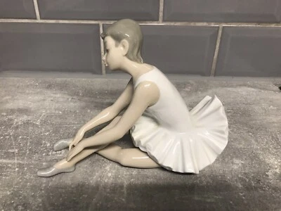 £20 • Buy Nao By Lladro Figurine,  Slipper Ballet.