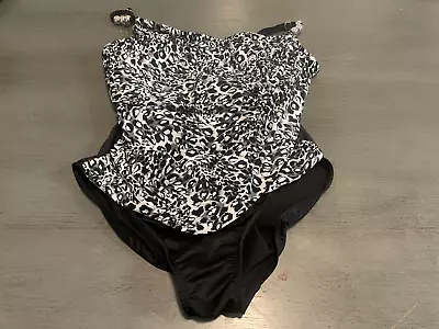 Black Gray MAGICSUIT    One Piece Swimsuit Bikini  Size See Measurements • $0.99