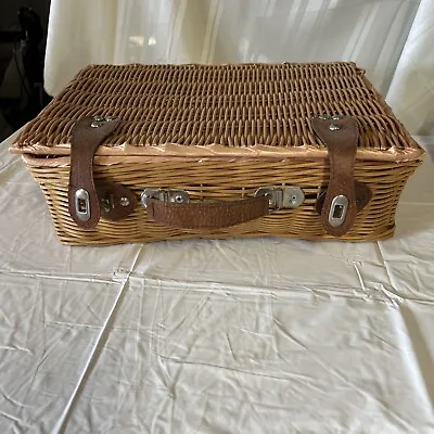 Vintage '70's Wicker Suitcase Leather Handle And Closure • $40