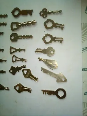 $6.10 • Buy Vintage Cabinet Lock Keys. Some Unusual Shapes