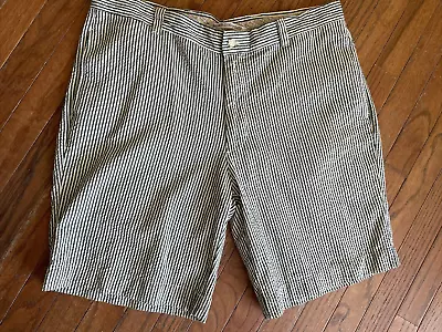 BERLE Men's Seersucker Shorts Blue White Striped Pockets Beach Cruise Size 38 • $17.99