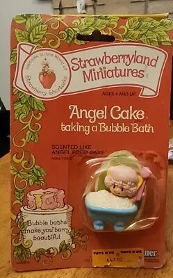 Vintage Strawberry Shortcake Miniature Angel Cake In Bubble Bath NEW PVC  1980s • $15