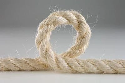 £5.55 • Buy NEW NATURAL SISAL CAT SCRATCH POST ROPE 6MM X 6 METRE HANK PARROT PET TOYS