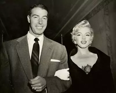 1950s New York Yankees JOE DIMAGGIO MARILYN MONROE 8X10 PHOTO 22050700082 • $15.93