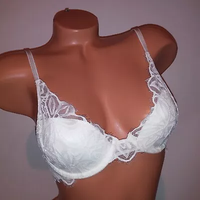 Victoria Secret PINK Bra 34B Date Lightly Lined Off White Solid Underwire • $19.99