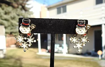 Vintage 1980s White Black Red Snowman Snowflake Christmas Enamel Earrings • $8.95