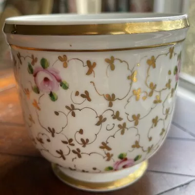 Vista Alegre Va Portugal Cache Pot With Roses.  4.25 X 4.25 • $9