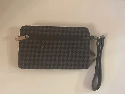 Thirty One Wallet Zip Around In Houndstooth Black And Gray With Strap 3 Zippers • $11.99