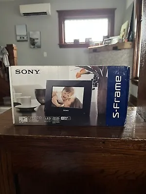 Sony Digital Picture Frame Sony DPF-D710 7  LCD S-Frame - New Open Box • $21.99