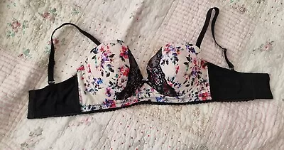 Bras N Things Bra Size 10DD 32DD White Black Red Floral Print Lace Underwire  • $10