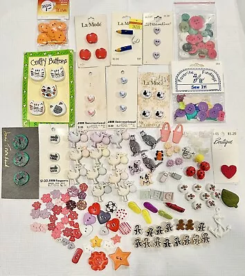 Vintage & Modern Novelty Buttons Lot Of 195 Plastic Wood Clay Metal • $11