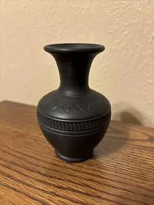 Vintage Black Matte Mexican Pottery Vase 4 1/2in. • $12.99