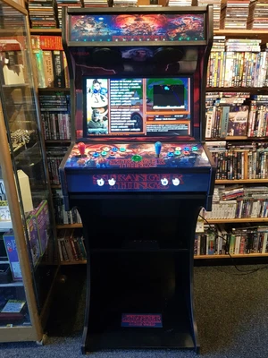 £900 • Buy Arcade Machine Over 9000 Games!!!
