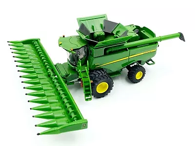 $169.95 • Buy 1/64 John Deere S690 Combine, Authentics 3 W/ Corn Head