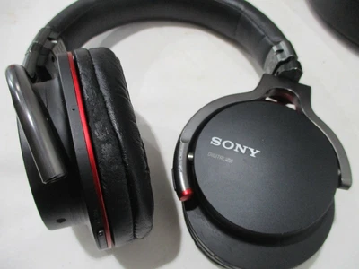 $100 • Buy Sony Noise Cancelling Headphones With Case & Accessories