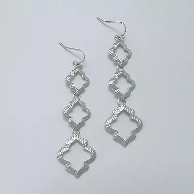 Matte Silver Colored Metal Triple Clover Design Linked Drop Dangle Hook Earrings • $8.99