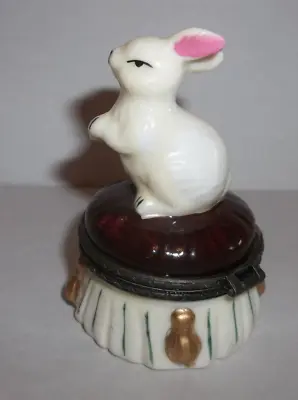 WHITE BUNNY RABBIT HINGED PORCELAIN TRINKET BOX 2 3/4  Tall On Ottoman • $9.50