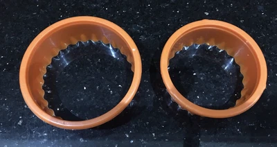 Vintage 1970’s Orange Circle Cookie/Pastry Cutters X 2 • £0.99
