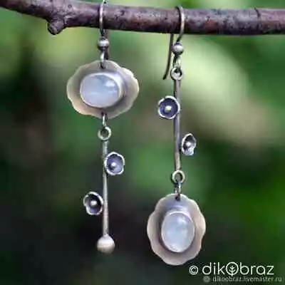 Beautiful Handmade Retro Moonstone Silver Hook Earrings • $9.98