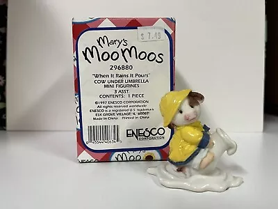 Enesco Mary's Moo Moos Cow Figurine  When It Rains  #296880 • $3.99