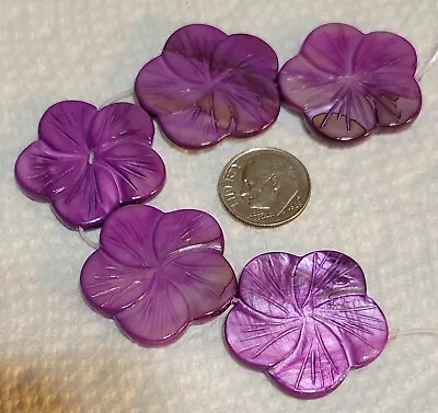 H855 30x29mm Dyed Shell  Flower Beads. Will Combine To Save On Shipping  • $2