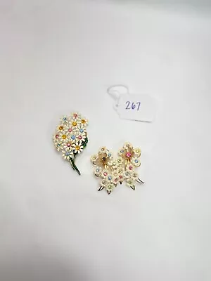 Women's Vintage Flower Brooch Pin And Earrings Set Daisies • $19.99