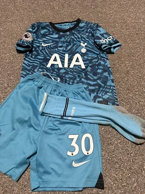 £5 • Buy Tottenham Hotspur Youth 3rd Kit Age 8-10