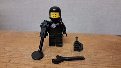 £34.99 • Buy Lego Space Mini Figure Black Classic Vintage Astronaut Mini Fig Accessories Rare