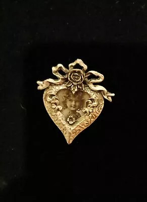 Vintage Silver Tone Heart Locket Brooch • $0.99
