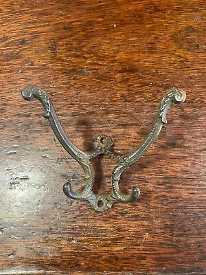 VINTAGE Coat Hook - Victorian Style Cast IRON DOUBLE COAT HOOK • $14.95